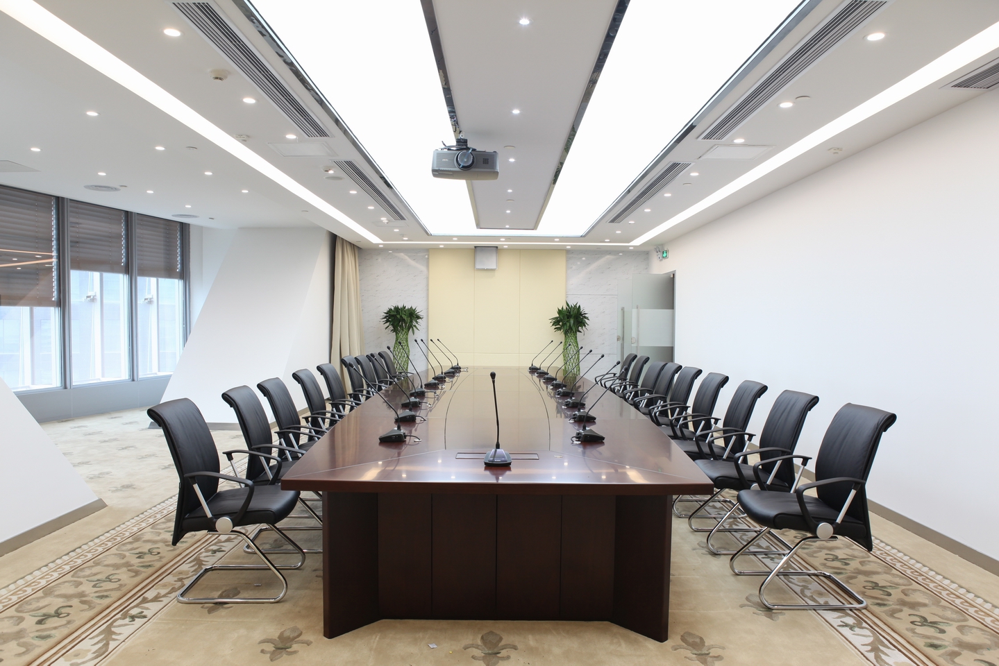 会议台|实木会议台|办公家具|乐竞体育-乐竞体育·(中国)官方网站家具|会议台
